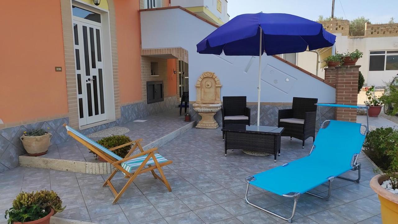 B&B I Tre Ulivi Morro dʼOro Esterno foto